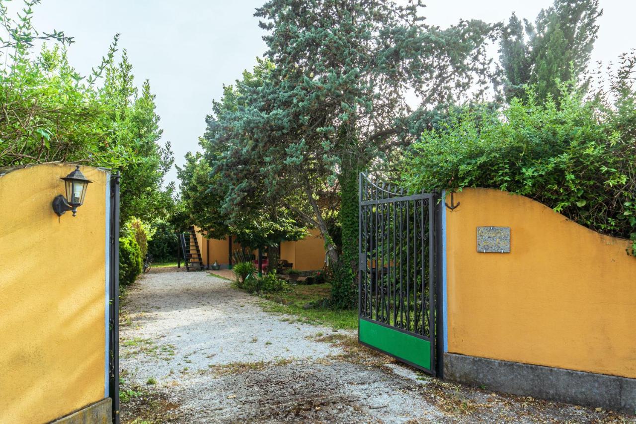 Country House Tra Lago E Mare A Sud Di Roma Villa Campoleone Dış mekan fotoğraf